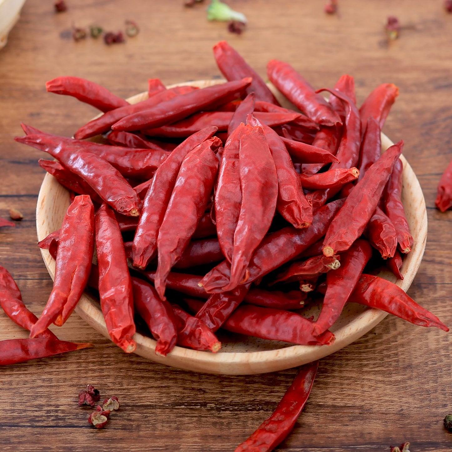 Yimi Dried Chiles Peppers, 10.7oz Dry Whole Red Chilis, Spicy Hot Heat, Great For Mexican,Thai and Chinese Recipes,like Pozole, Tamales, Hotpot, In Resealable Bags, Medium Hot, Ideal for Gift