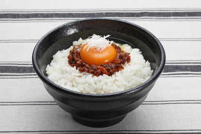 Momoya Chili Oil with Fried Garlic Taberu Layu 3.88 Oz