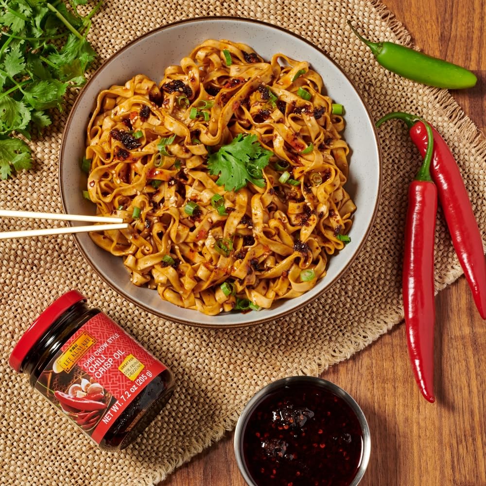 Lee Kum Kee Chiu Chow Chili Crisp Oil 205g/7.2oz - Savory Chili Sauce for Authentic Chinese Cuisine, Perfect for Dips, Drizzling and Stir-Frying