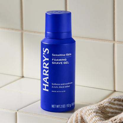 Harry's Original Shaving Kit for Men - Razor Handle, 5 Razor Blade Refills, Foaming Shave Gel, and Travel Blade Cover - Ocean Blue