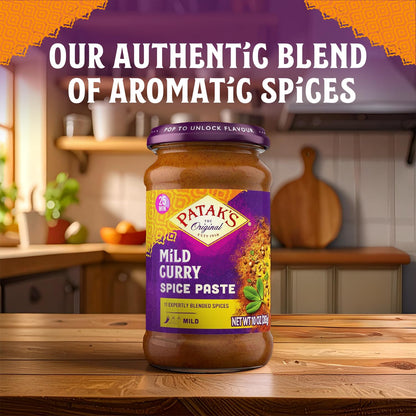 Patak’s Mild Curry Spice Paste - Mild Indian Cooking Paste with Freshly Ground Spices - Ideal for Chicken, Vegetables, and One-Pot Meals - Warm Aromatic Curry Base - 10oz Jar (Pack of 1)