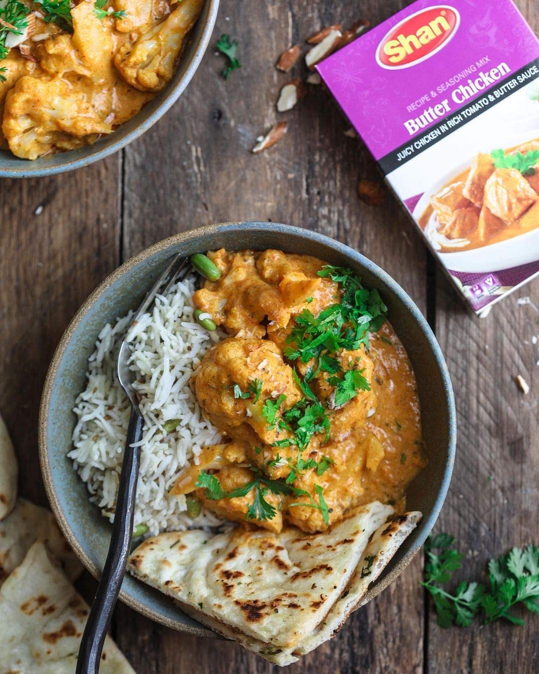 Shan Butter Chicken Recipe and Seasoning Mix 1.76 oz (50g) - Spice Powder for Juicy Chicken in Rich Tomato and Butter Sauce - Suitable for Vegetarians - Airtight Bag in a Box