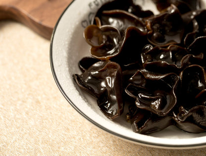 VIGOROUS MOUNTAINS Dried Woodear Mushrooms for Cooking 5 oz, Chewy Texture Dry Black Fungus for Soup Stir-fries Salads , 木耳 , 141.7 g