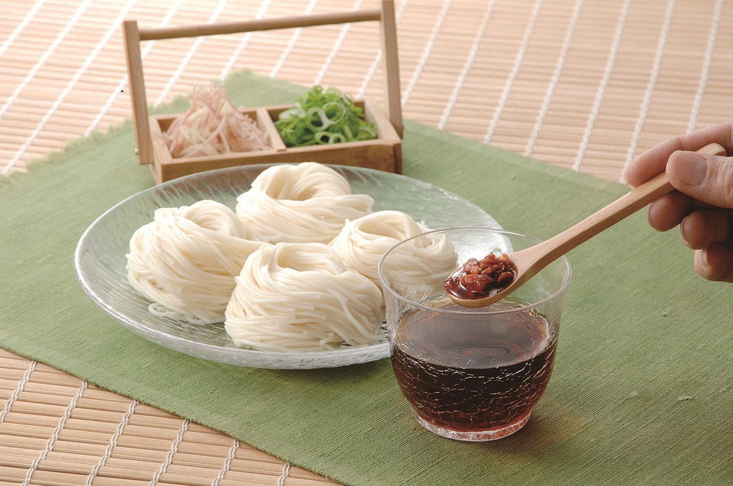 Momoya Chili Oil with Fried Garlic Taberu Layu 3.88 Oz
