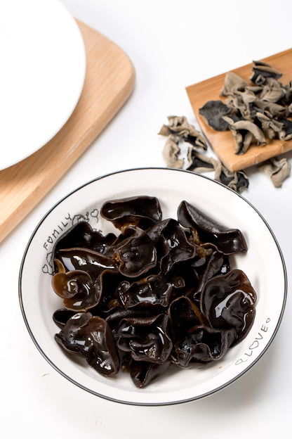 VIGOROUS MOUNTAINS Dried Woodear Mushrooms for Cooking, Chewy Texture Dry Black Fungus for Soup Stir-fries Salads, 木耳 2 oz, 56.7 g