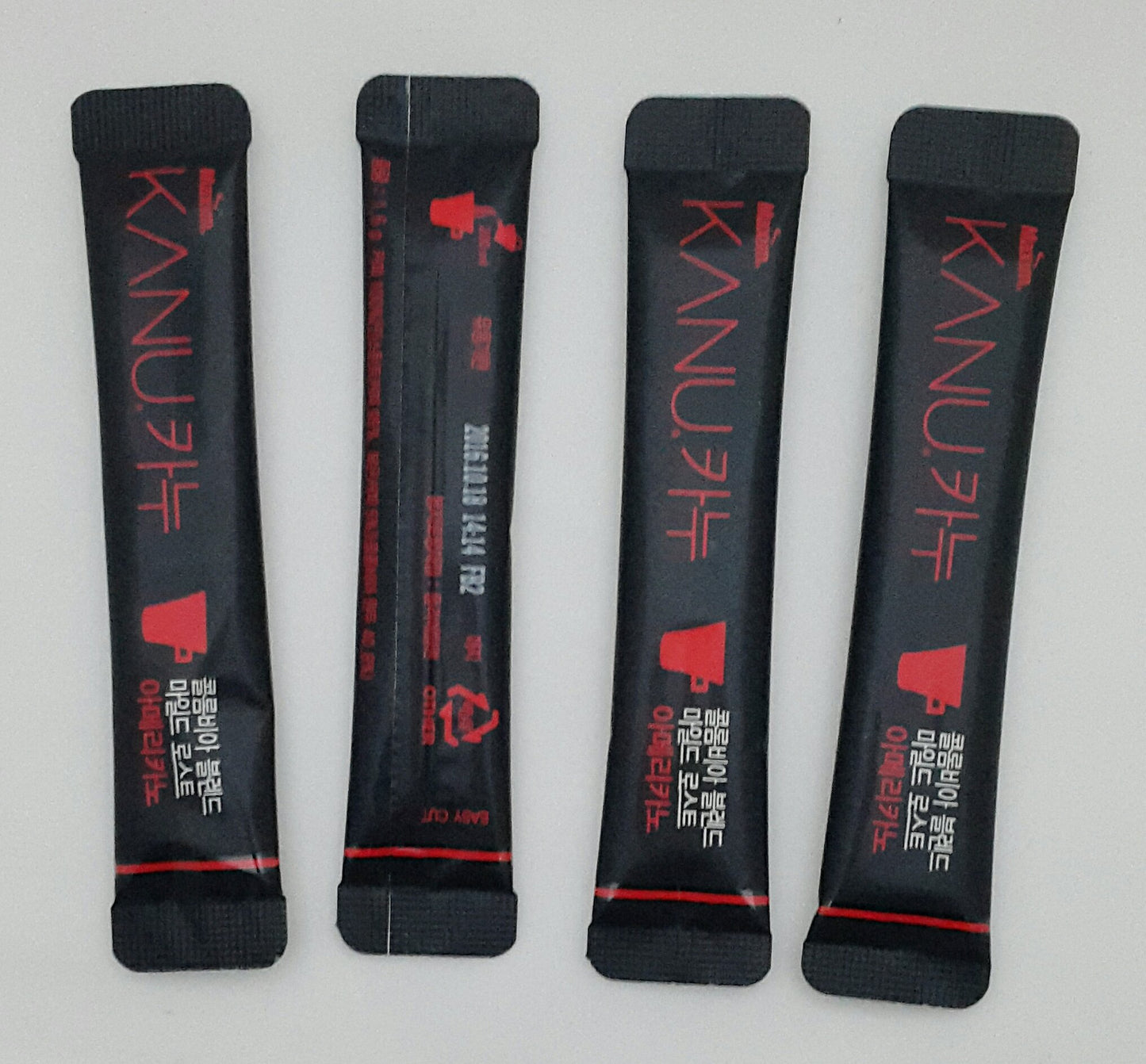 Best Coffee Maxim KANU Americano Instant Coffee 1.6g 70 sticks with Gift (Mild Roasted)