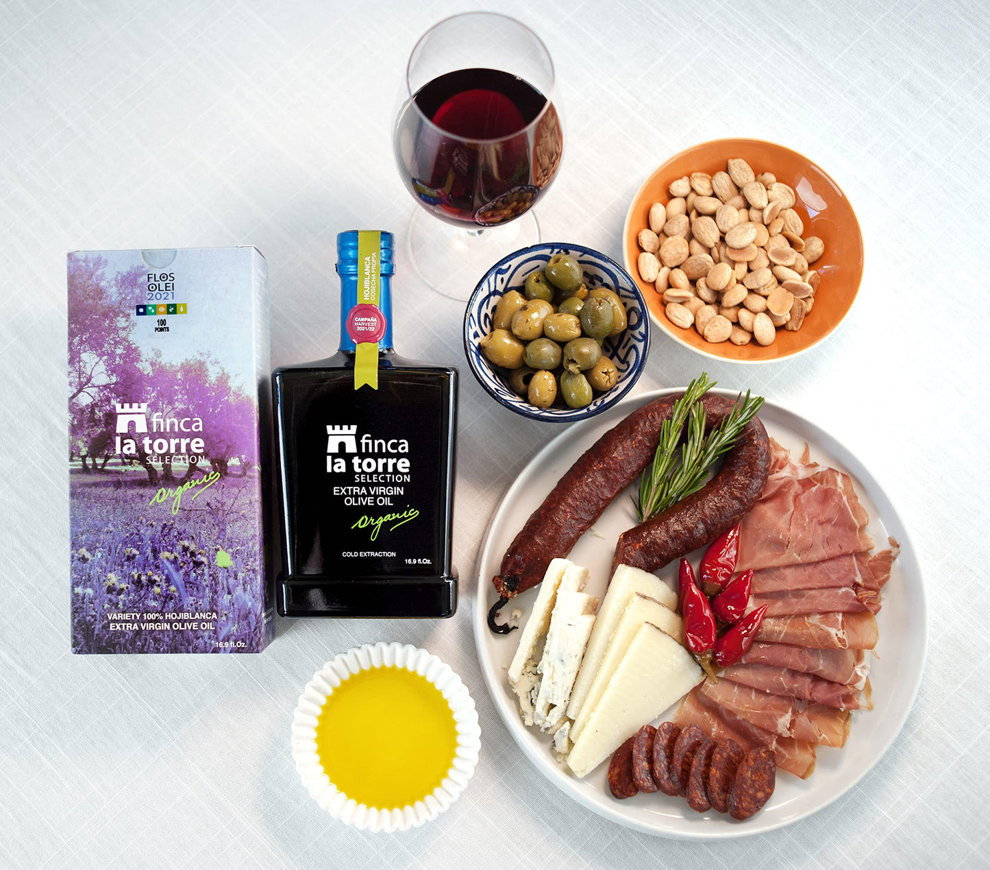 Finca La Torre Hojiblanca Organic Olive Oil - Extra Virgin Cold Pressed Spanish Olive Oil - Premium Oil from Malaga, Spain - Gourmet Food Gifts - 2021 Flos Olei Hall of Fame Winner (500 ml Bottle)