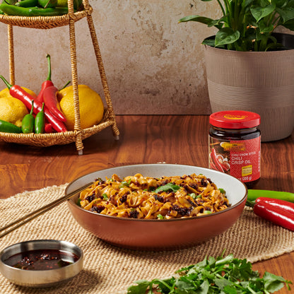 Lee Kum Kee Chiu Chow Chili Crisp Oil 205g/7.2oz - Savory Chili Sauce for Authentic Chinese Cuisine, Perfect for Dips, Drizzling and Stir-Frying