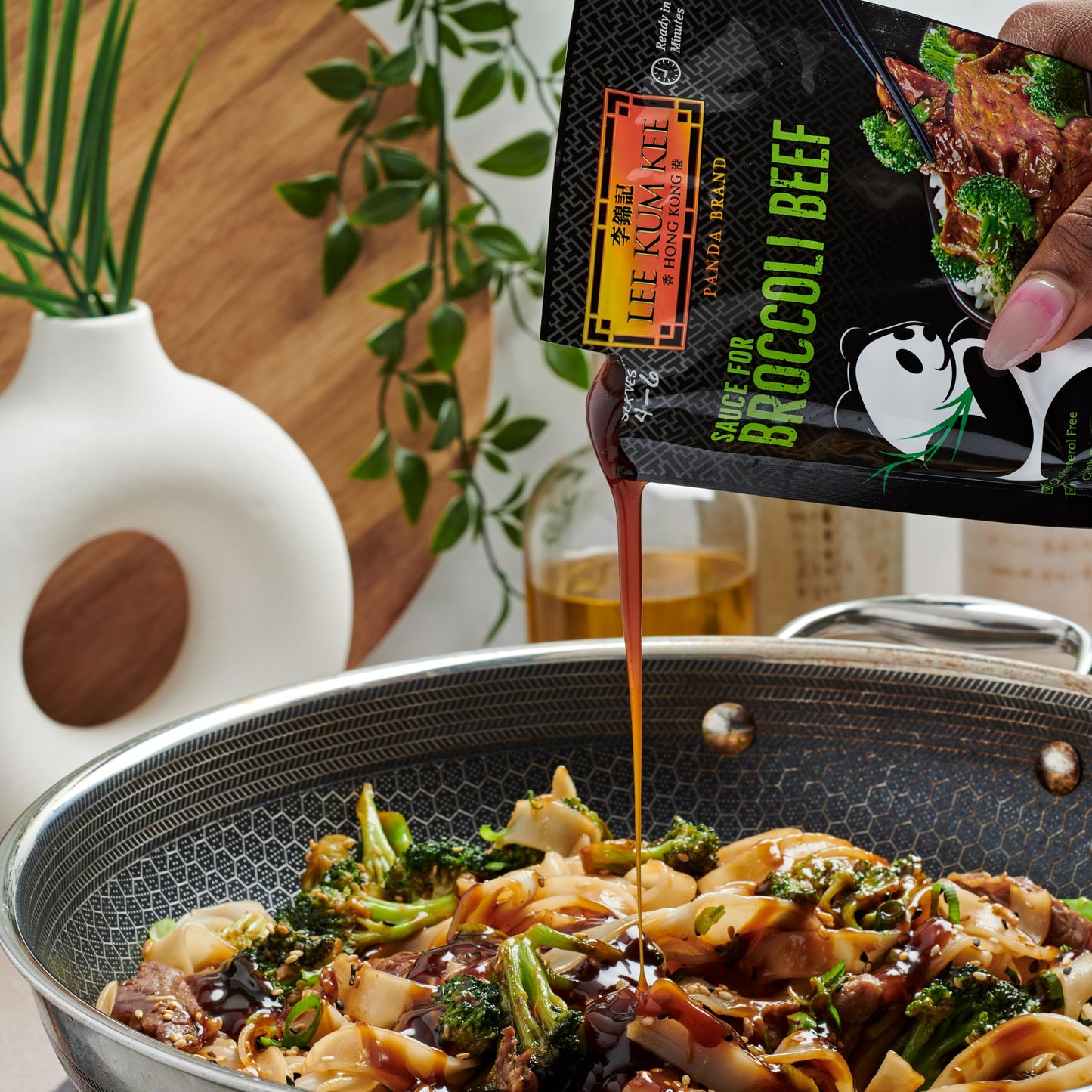 Lee Kum Kee Panda Brand Sauce for Broccoli Beef, 0g Trans Fat, No Artificial Flavors, No High Fructose Corn Syrup, Cholesterol Free, 8 Ounces (Pack of 6)